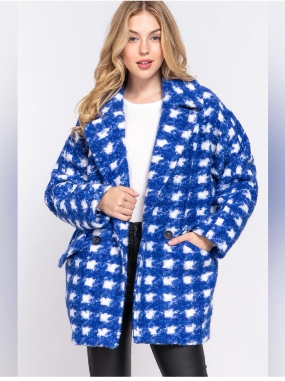 NWT Active USA Stylish Blue and White Fluffy Jacket - Picture 3 of 10